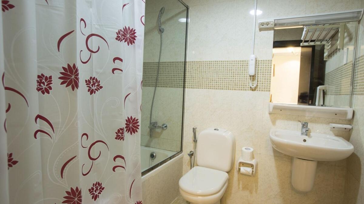 Beautiful Partition Room In Al Barsha 1 Near Metro Dubái Exterior foto